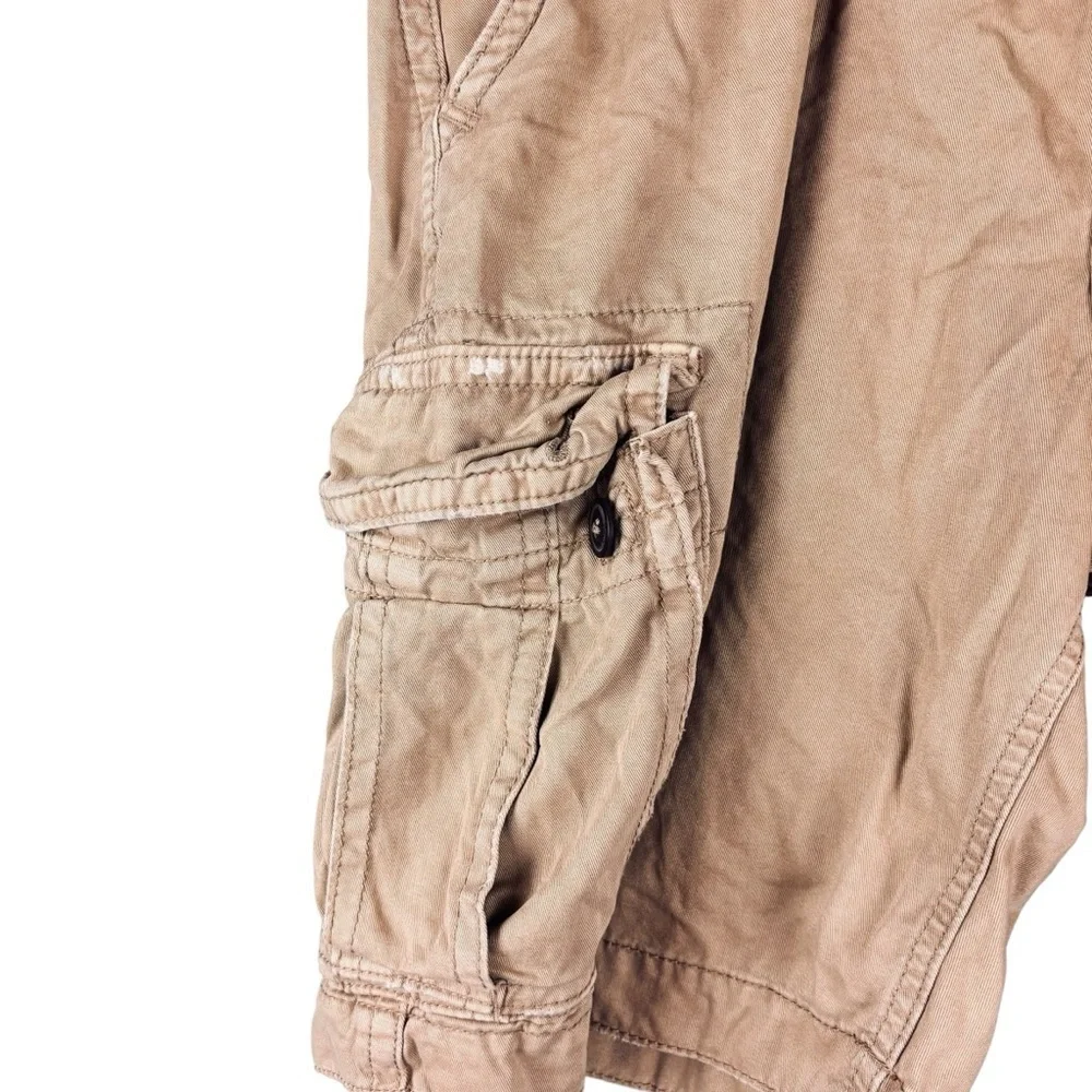 American Eagle Outfitters Classic Length Y2K Cargo Shorts – Sz 38 (Excellent)
